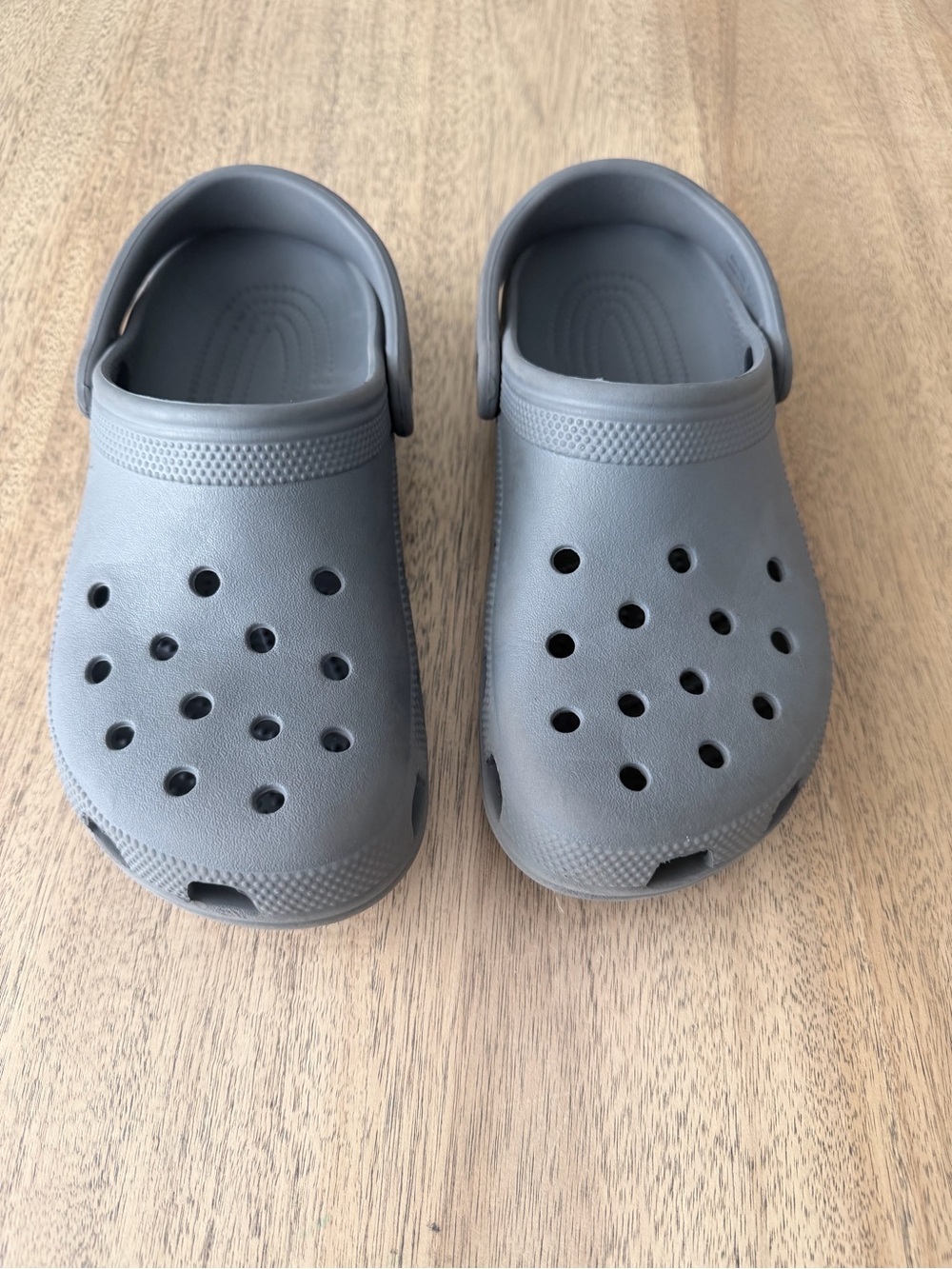 CROCS Classic Slip-On Clog in Gray WOMENS 8 MENS 6
